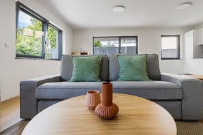 Télévision, chaîne hi-fi