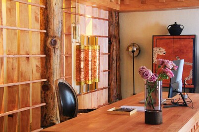 FEIFAN Historic Tibetan Hotel