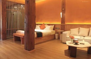 Comfort Double Room | Laptop workspace, blackout drapes, soundproofing, iron/ironing board