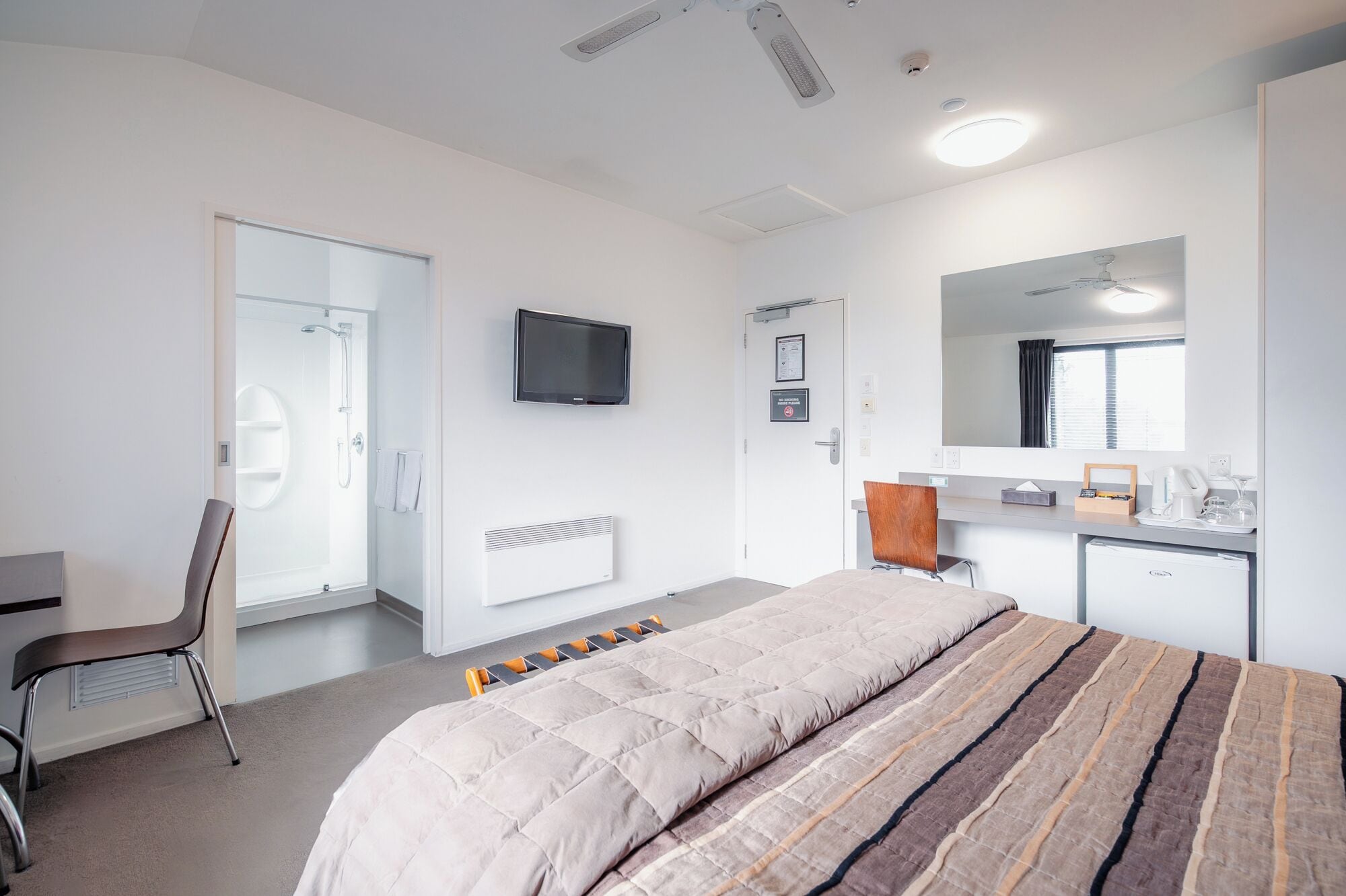 Standard Double Room | Desk, iron/ironing board, free WiFi, bed sheets