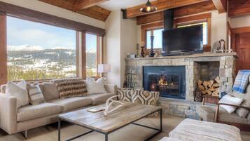 Télévision, cheminée