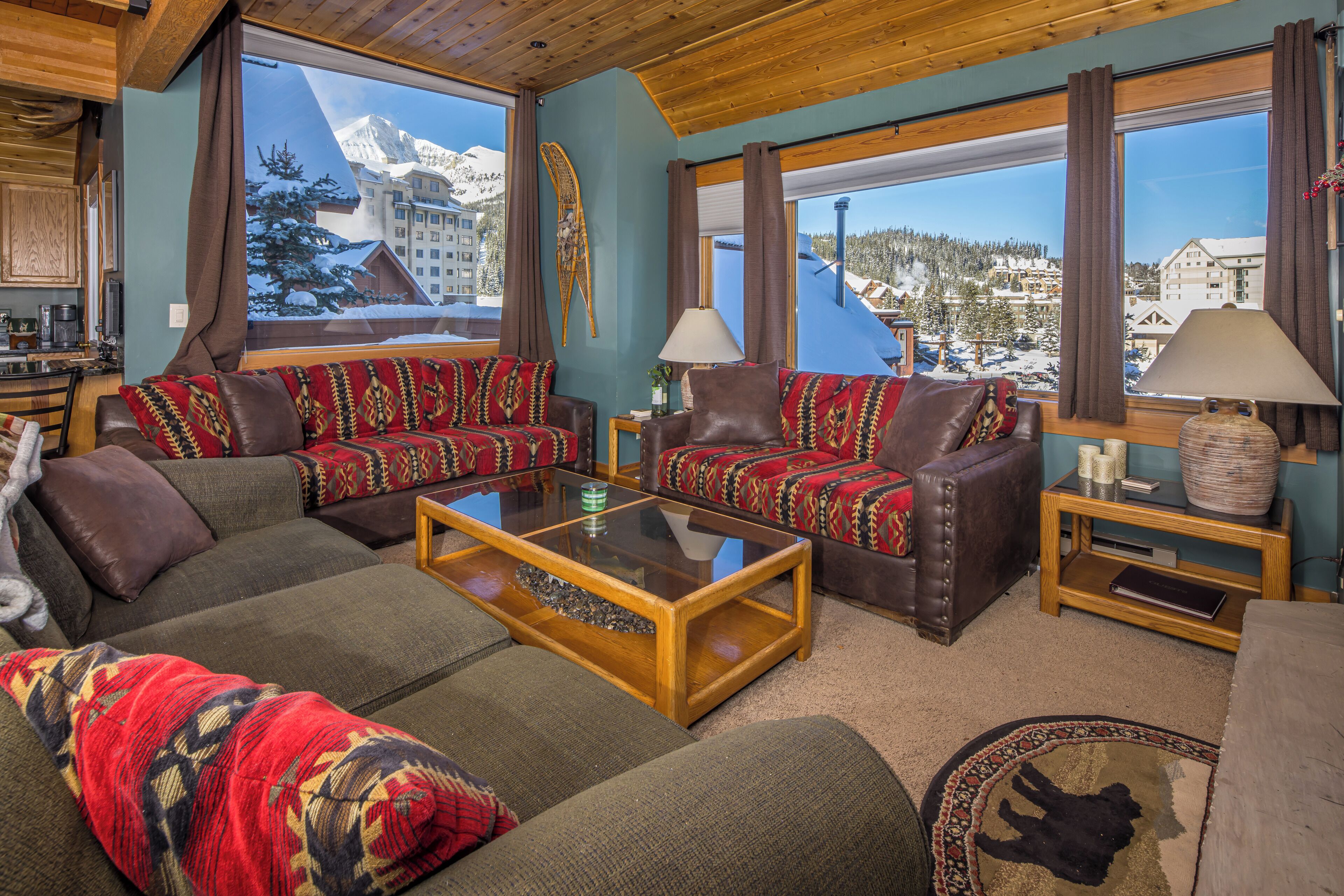 Télévision, cheminée