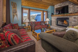 Televisie en een open haard