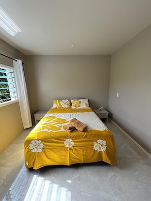 2 chambres, fer et planche à repasser, Wi-Fi, draps fournis