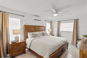3 bedrooms, desk, iron/ironing board, travel cot
