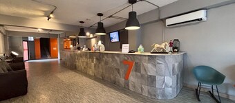 Glur Hostel Pattaya Walking Street