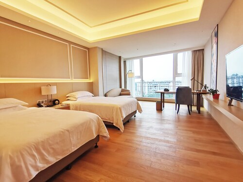 Parkview International Hotel