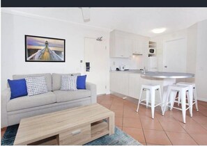Apartment, 1 Bedroom, Balcony | Private kitchen | Electric kettle - 30 River Esplanade (Mooloolaba)