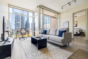 Télévision, chaîne hi-fi