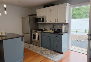 Micro-ondes, four, plaque de cuisson