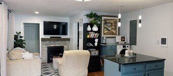 Trackside Guesthouse w/ Pool