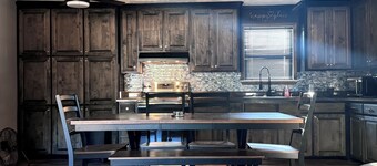 Family-Friendly 3BR Gem in Philadelphia – Your Home Away from Home!