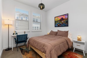 4 habitaciones y escritorio 