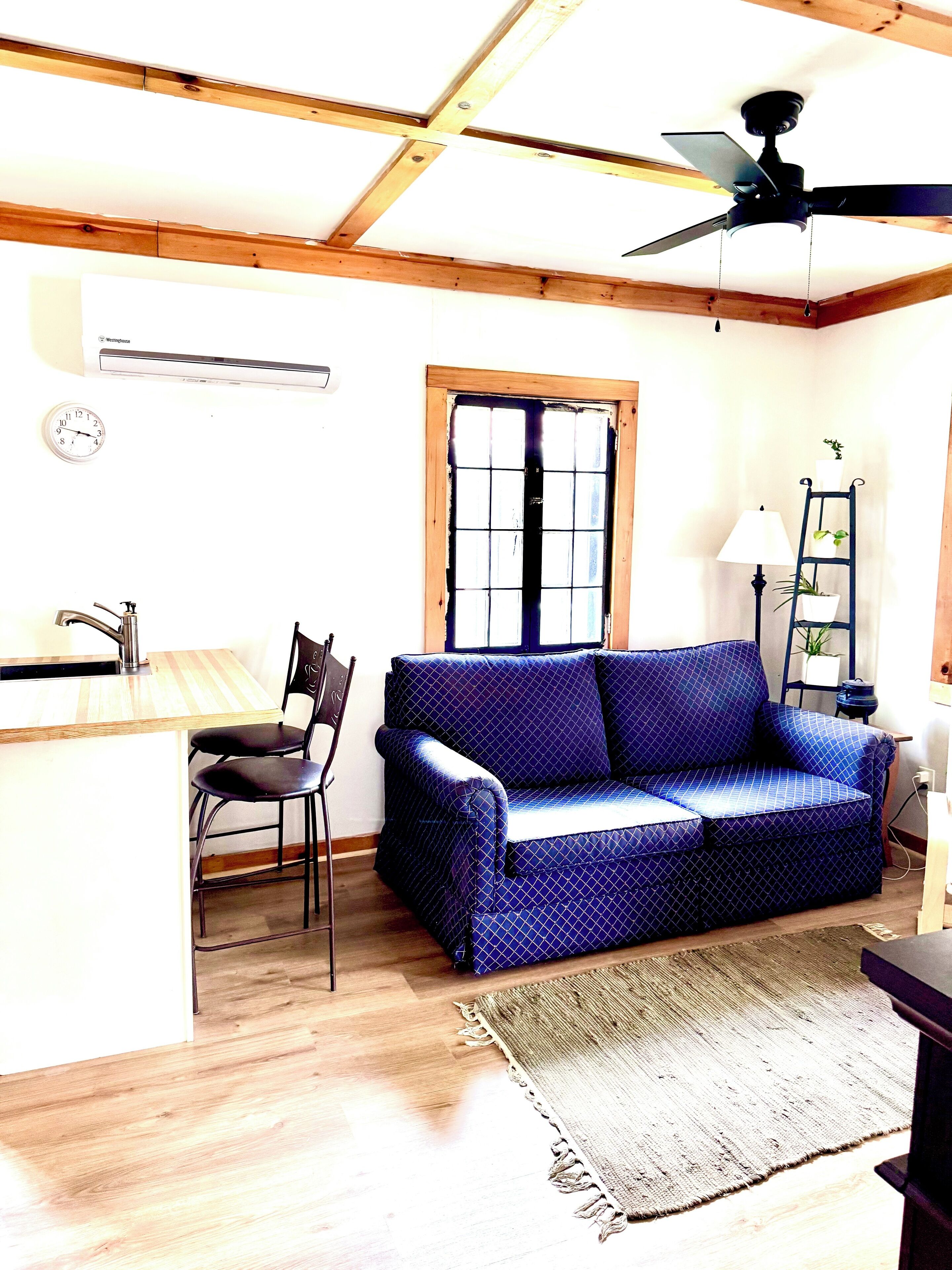 Charming Century-old  Beach House  Perfect For Families & Travelers! - Crystal Beach