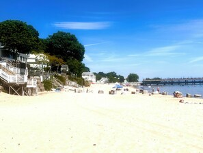 Liegestühle, Strandtücher