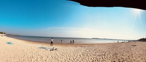Sun loungers, beach towels