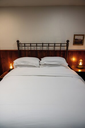 3 habitaciones, tabla de planchar con plancha, wifi y ropa de cama 