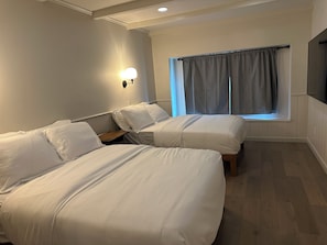 3 bedrooms, iron/ironing board, WiFi, bed sheets - Bespoke 3-bedroom cottage with AC in vibrant Los Angeles near LAX/Sofi/Kia Forum (Los Angeles)