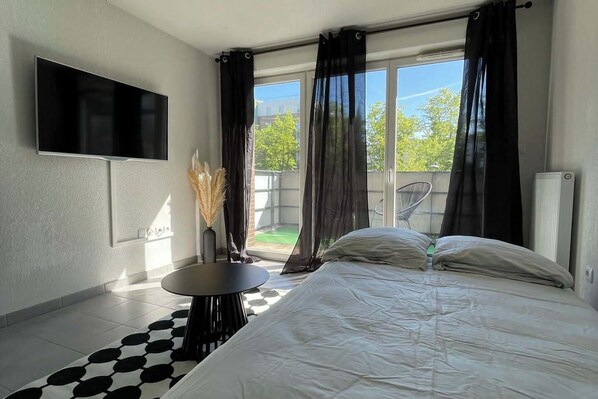1 chambre, fer et planche à repasser, Wi-Fi, draps fournis