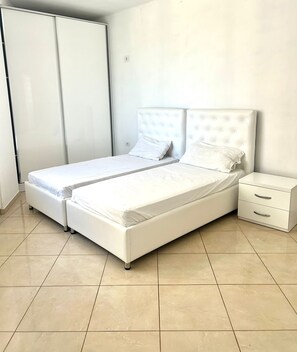 2 bedrooms, WiFi, bed sheets