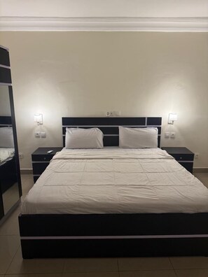 Chambres insonorisées, fer et planche à repasser, Wi-Fi gratuit