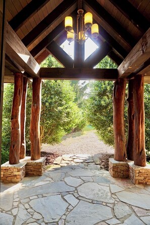 Property grounds - *New Enormous Luxury Lodge | Hot Tub | Fishing (Waynesville)