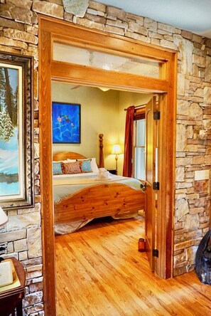 6 makuuhuonetta, silitysrauta/-lauta, vauvan matkasänky, ilmainen Wi-Fi