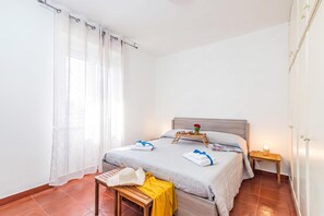 1 habitación, internet y ropa de cama
