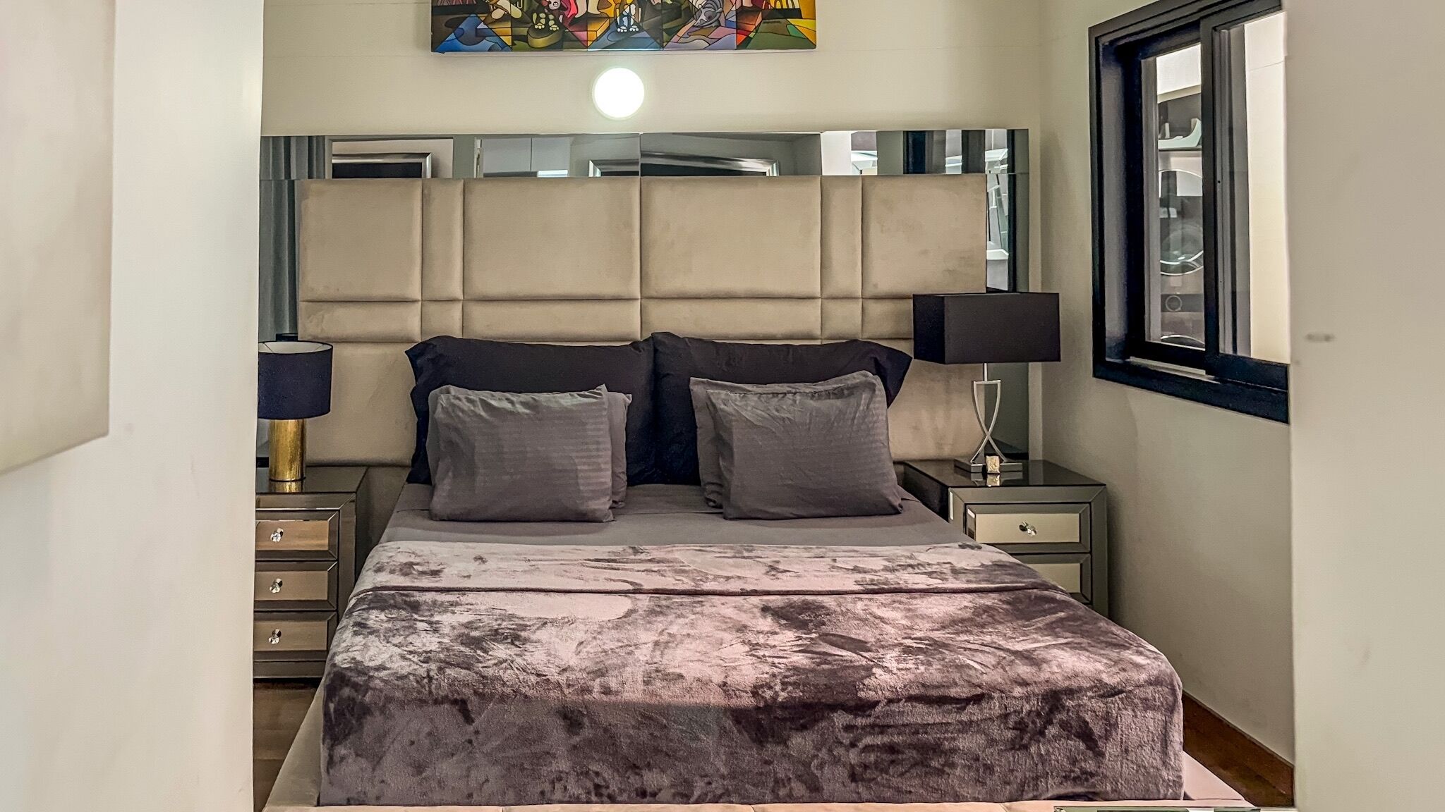 Loft Deluxe, balcon, vue ville | Coffres-forts dans les chambres, décoration personnalisée