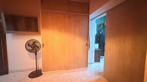 Executive Apartment | In-room safe, individually decorated, individually furnished