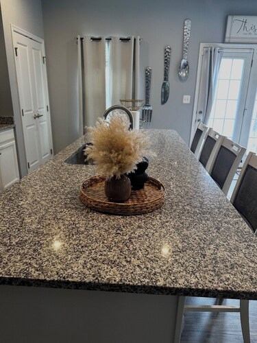 Pet-Friendly 3BR Townhome – 10 Min to BWI & Stadiums + Free Wi-Fi