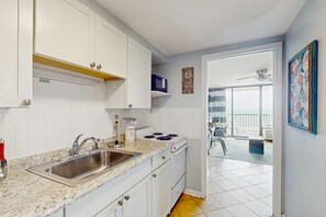 Fridge, microwave, oven, stovetop - Oceanfront Condo with indoor/outdoor pools, hot tub, & AC (Myrtle Beach)