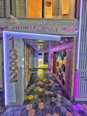 Exterior detail - INFINITY SKY DELUXE. In the center of Ushuaia, unique for its panoramic views. (Ushuaia)