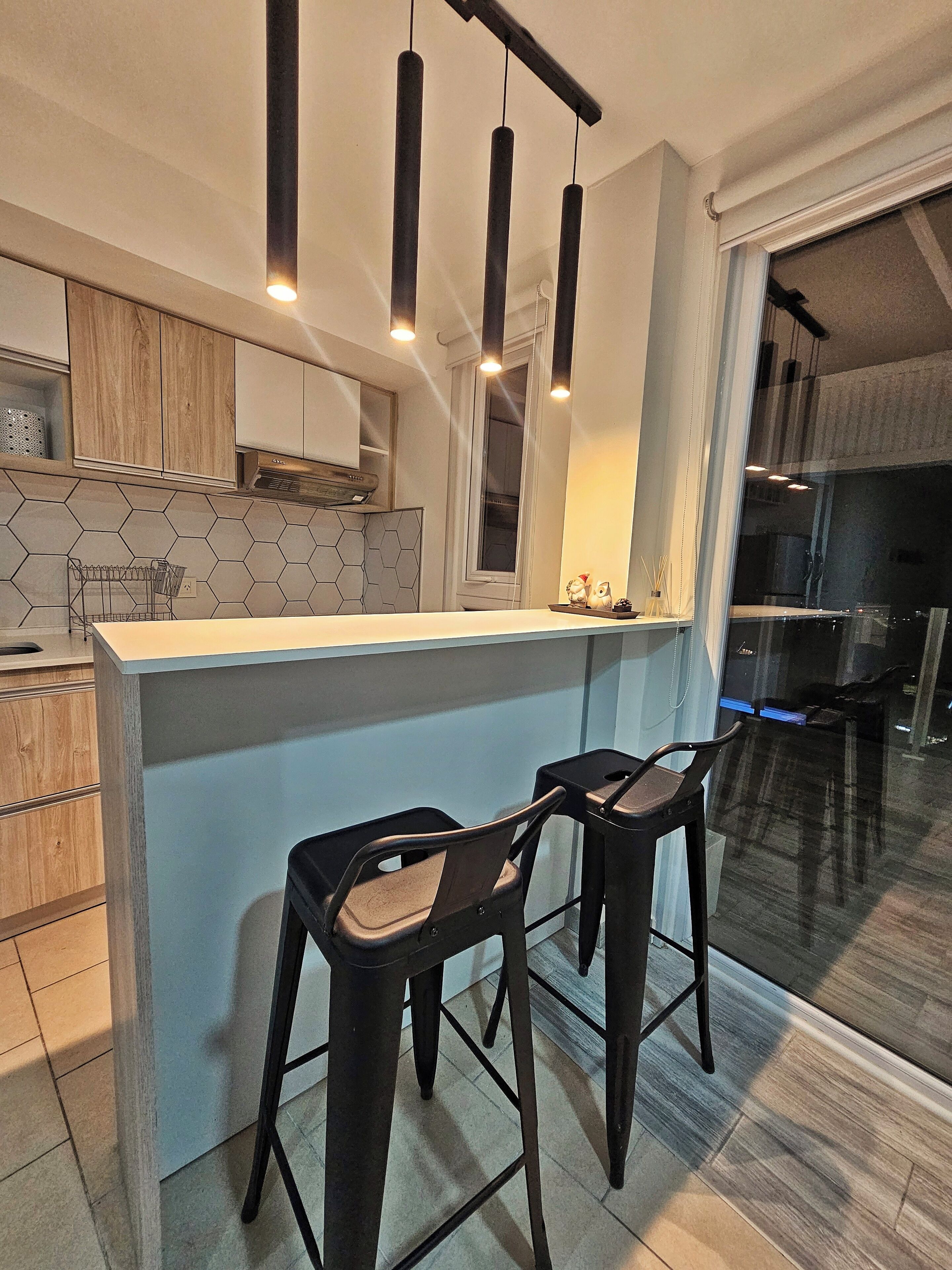 Microondas, horno, placa de cocina