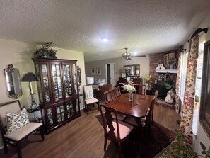 Dining - 3-bedroom house in Stigler with AC (Stigler)