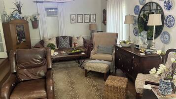 Smart TV, lettore DVD, libri