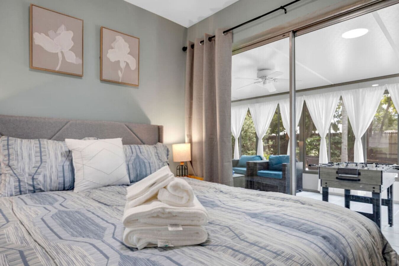 Iron/ironing board, WiFi (free), bed sheets