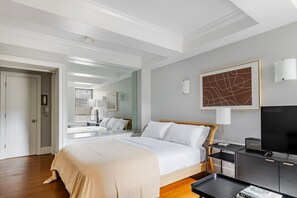 Ferros/tábuas de passar roupa, Wi-Fi, roupa de cama