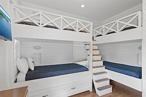 4 bedrooms, iron/ironing board, free WiFi, bed sheets