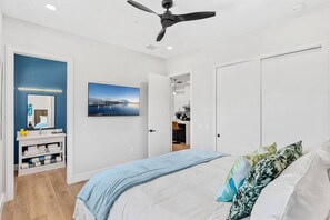 4 bedrooms, iron/ironing board, WiFi, bed sheets