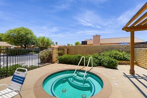 Pool - Desert Vibes, Festival Nights, and Poolside Delights! Close to Coachella (Indio)