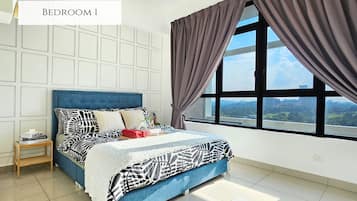 Apartamento superior, 3 habitaciones, cocina, vistas a la ciudad | Escritorio y espacio para trabajar con un portátil