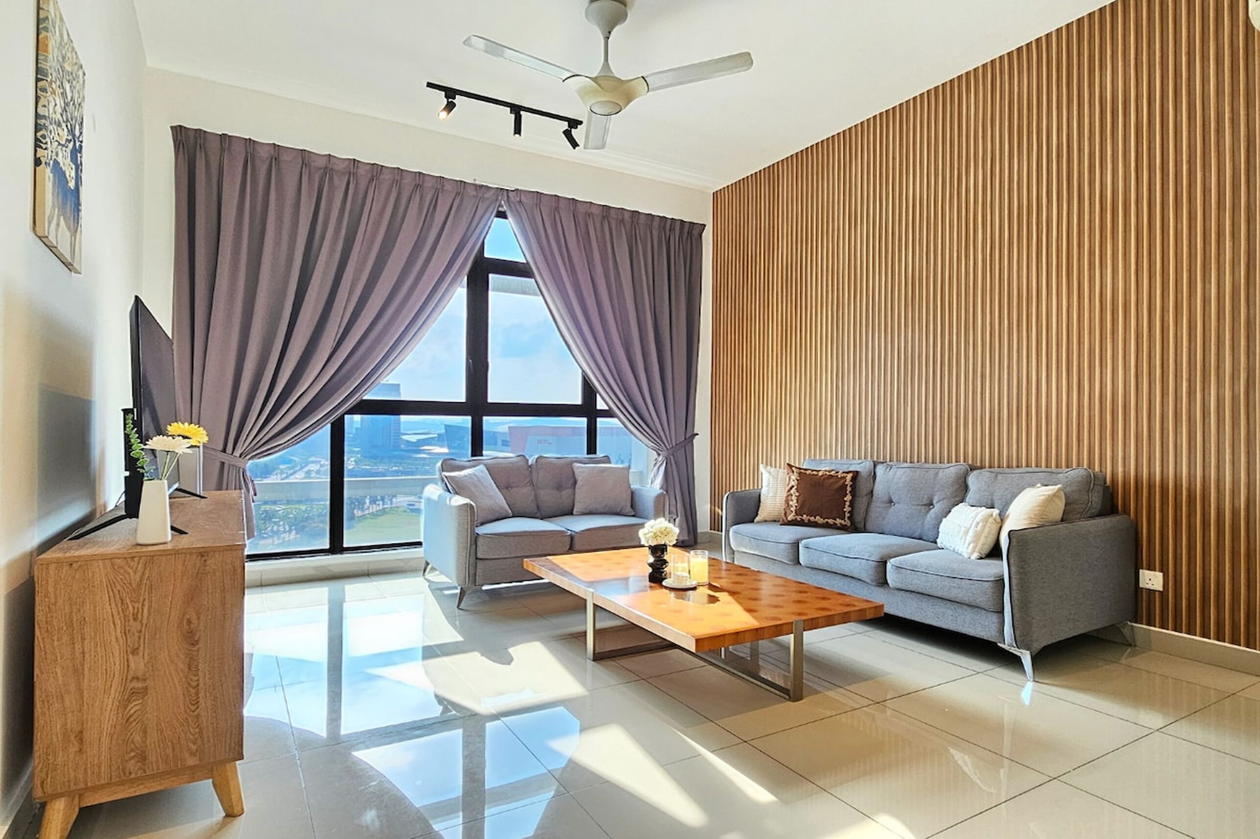 Superior Apartment, 3 Bedrooms, Kitchen, City View | Living area | 35-inch TV with cable channels, offices