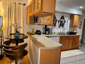 Microwave, oven, stovetop, dishwasher