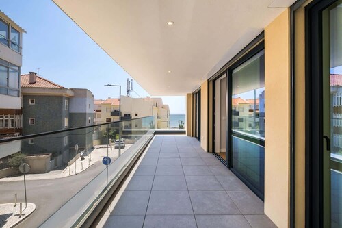 The Shoreline 5 by Portugal Portfolio