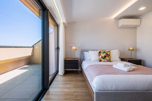 4 bedrooms, iron/ironing board, WiFi, bed sheets - The Shoreline 4 by Portugal Portfolio (Parede)