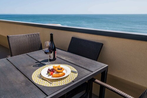 The Shoreline 4 by Portugal Portfolio