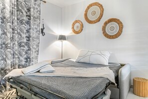 1 bedroom, iron/ironing board, WiFi, bed sheets