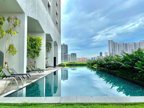Staycation V Residence - Sunway Velocity