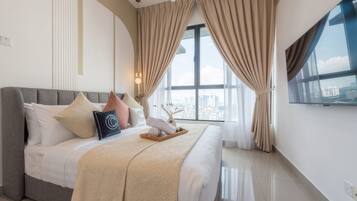 Superior Apartment, 3 Bedrooms, Balcony, City View | Desk, laptop workspace, iron/ironing board, free WiFi